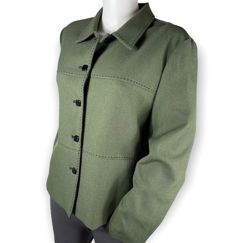 Nikki Women’s Blazer Size 14